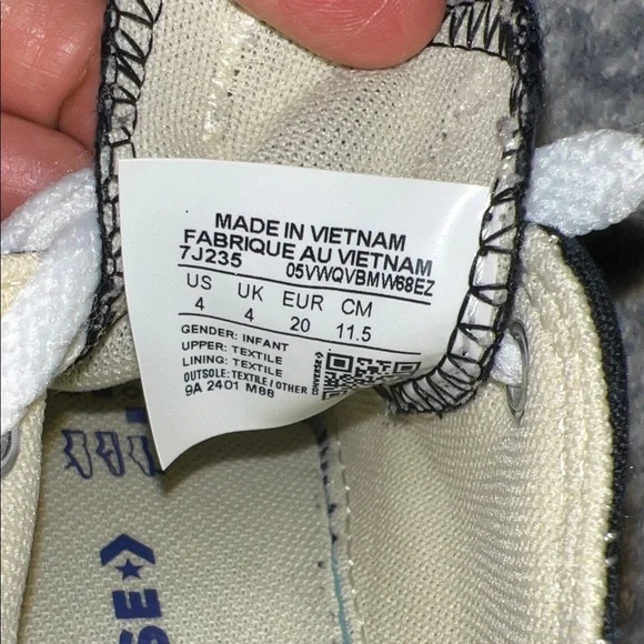 Converse Kids Black and White Sneakers 4 Toddler - Picture 6 of 6